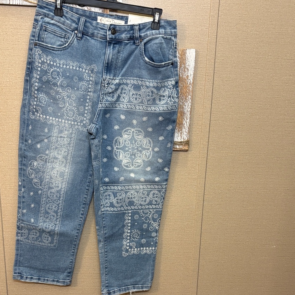Women’s Blue Patterned Jeans